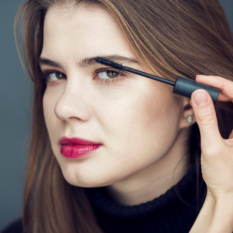 Glossy Black Volumizing Mascara